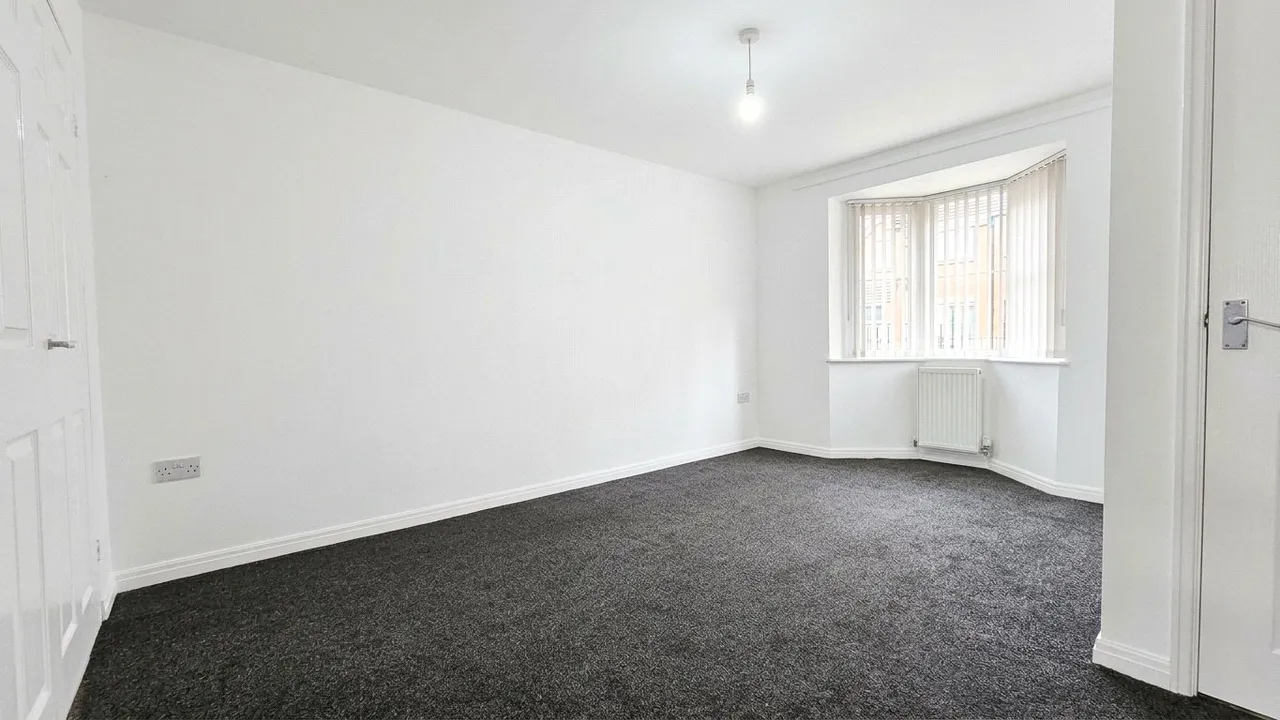 Addenbrooke Drive, Hunts Cross, L24, photo 2