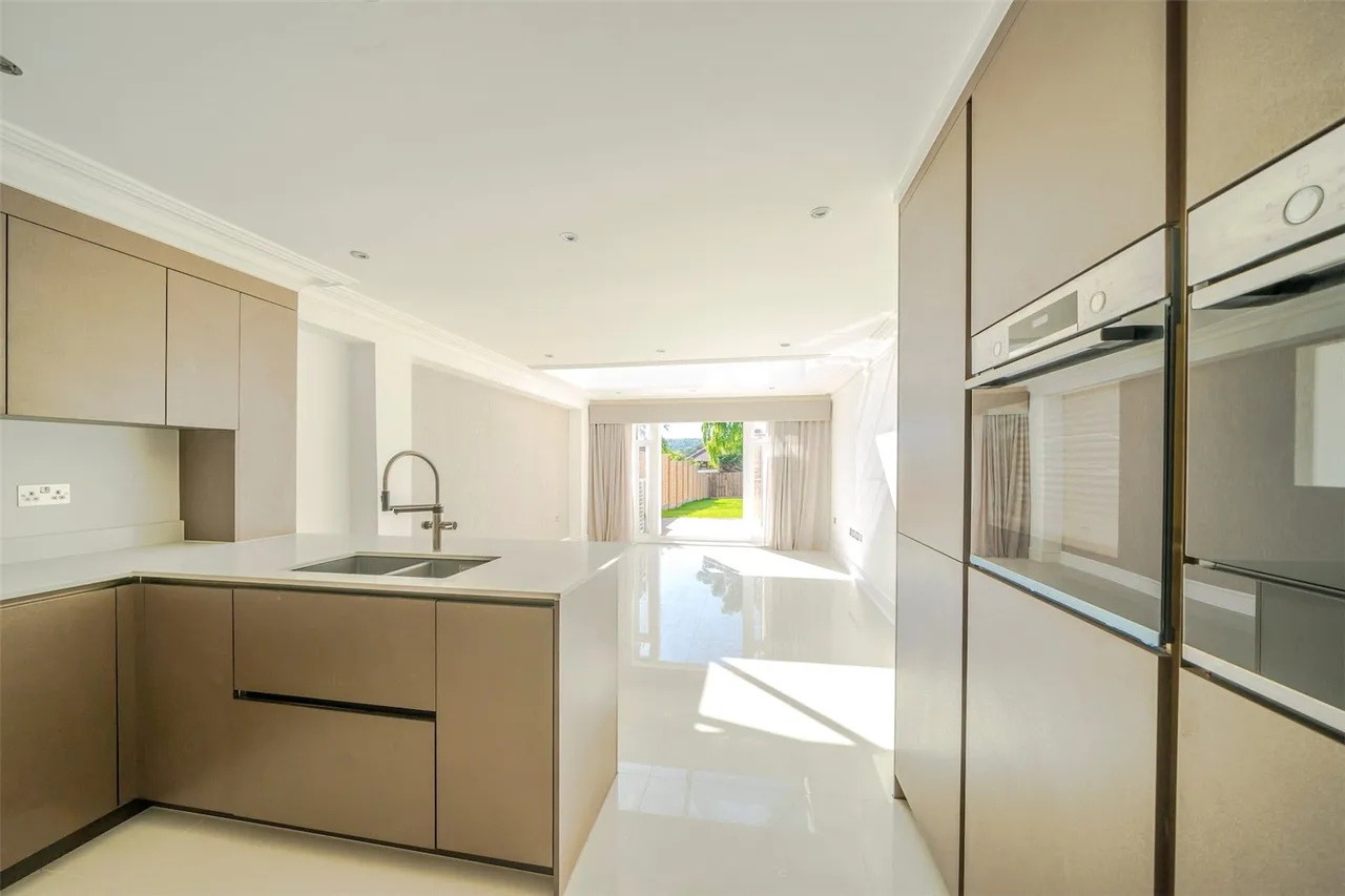 Tremayne Walk, Camberley, Surrey, GU15 1AH, photo 6