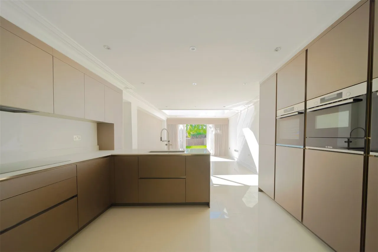 Tremayne Walk, Camberley, Surrey, GU15 1AH, photo 5