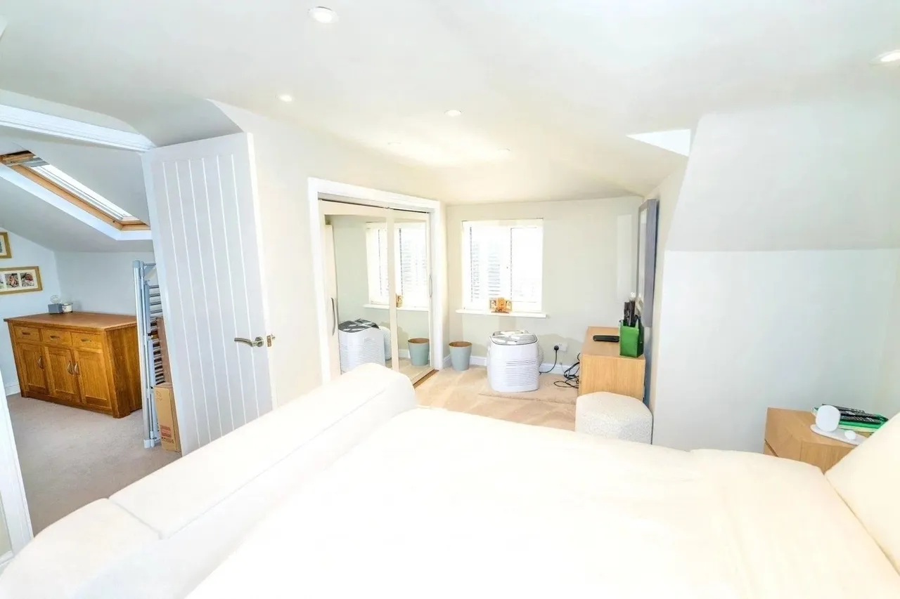 Lucy Lane North, Stanway, CO3, photo 10