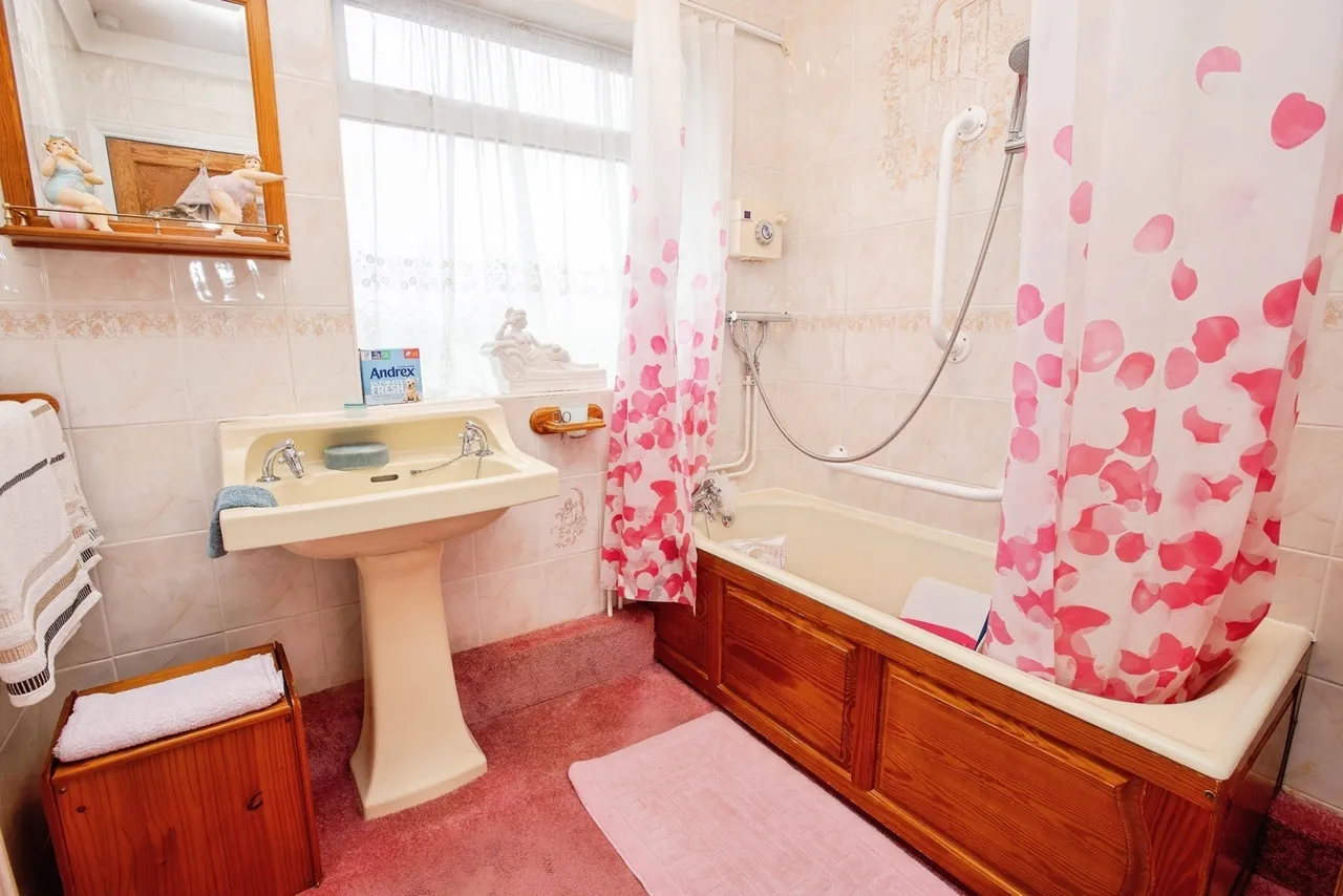 Columbia Avenue, Sutton-in-Ashfield, NG17, photo 17