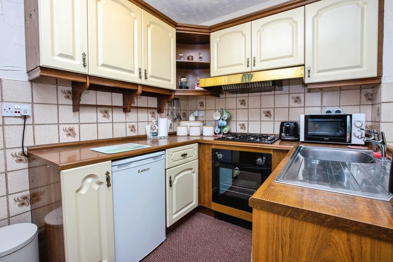 Columbia Avenue, Sutton-in-Ashfield, NG17, photo 12