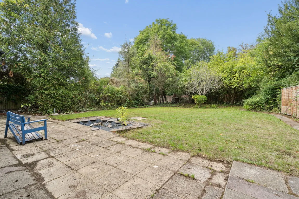 West End Lane, Pinner, HA5, photo 2
