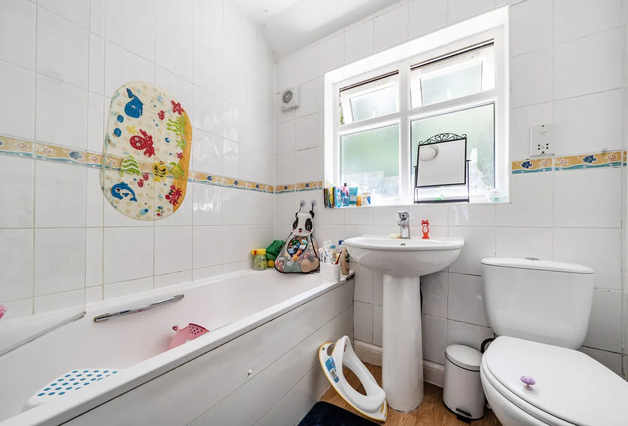 Glenn Avenue, Purley, CR8 2AG, photo 4