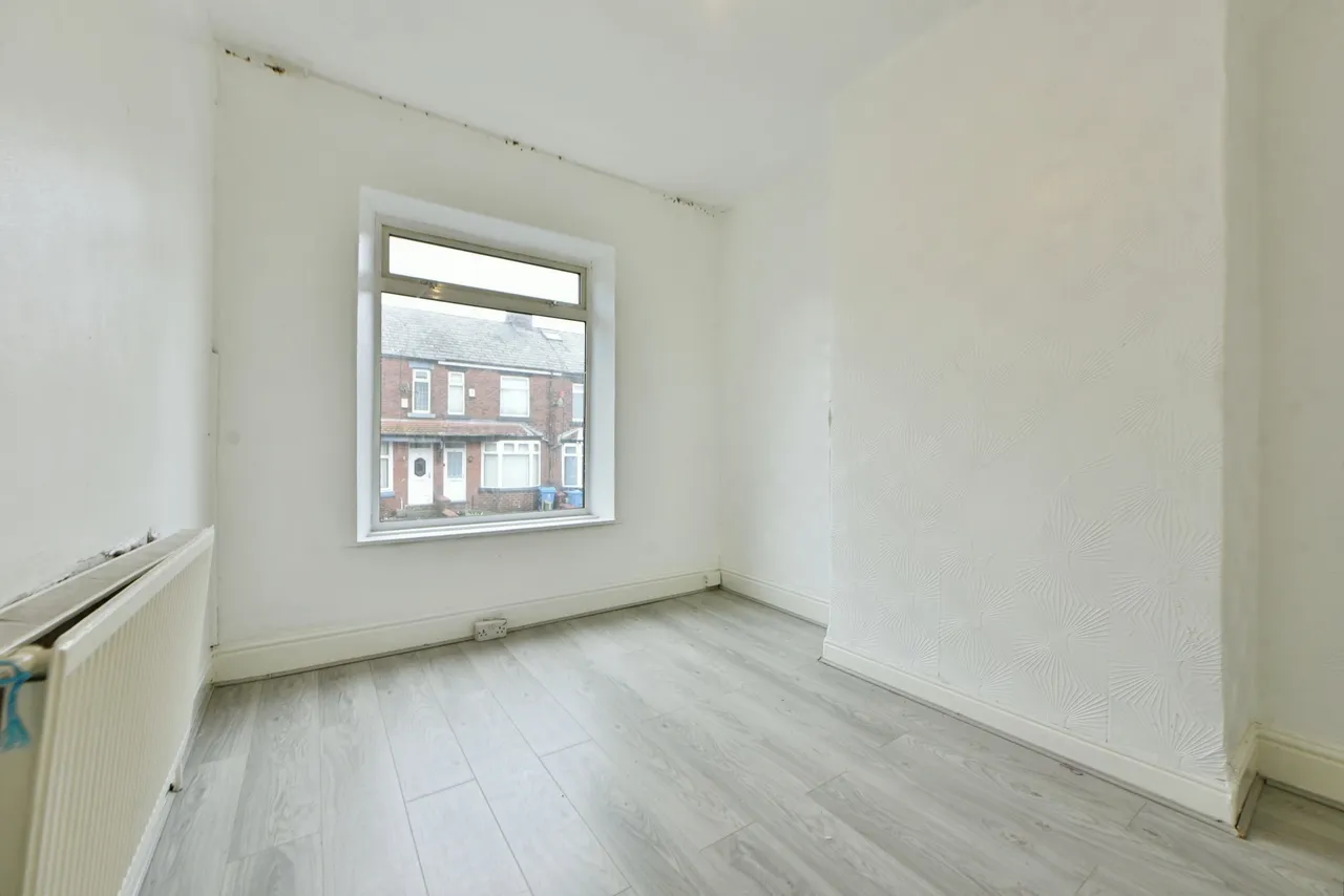 Prince Edward Avenue, Oldham, photo 11