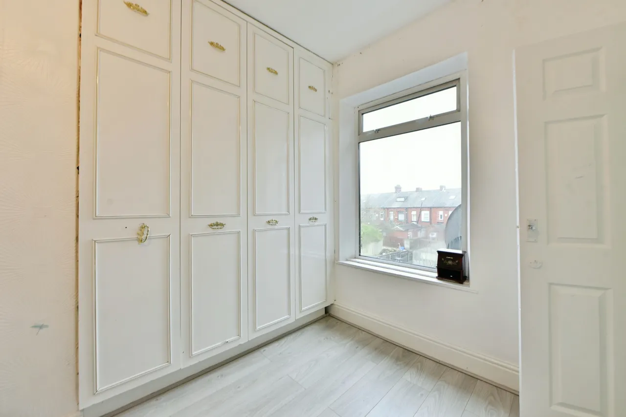 Prince Edward Avenue, Oldham, photo 10
