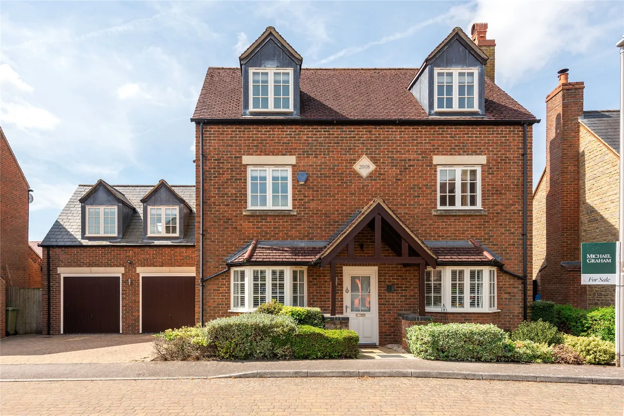 5 bed property for sale, Cuckoo Hill Rise, Hanslope, MK19