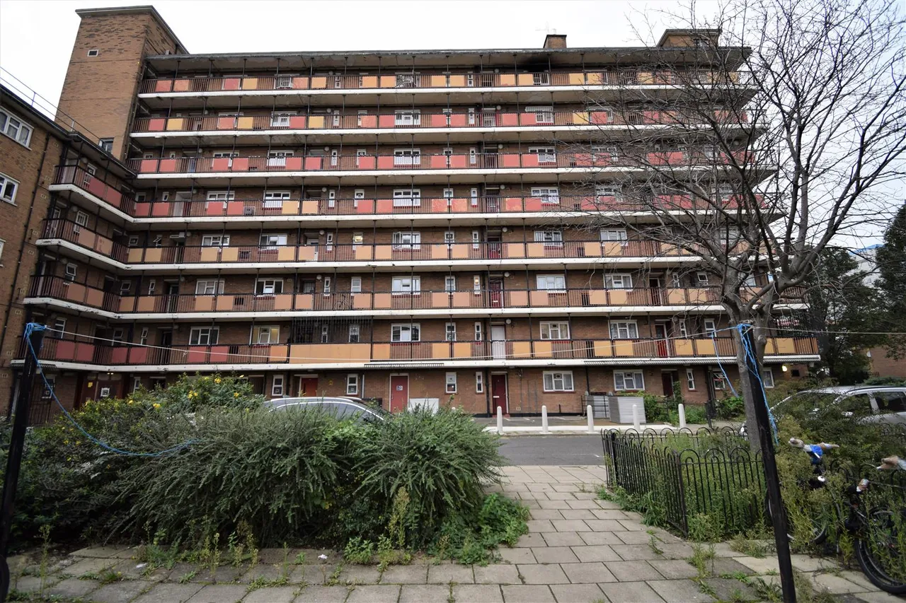 Sidney Street, London, photo 9