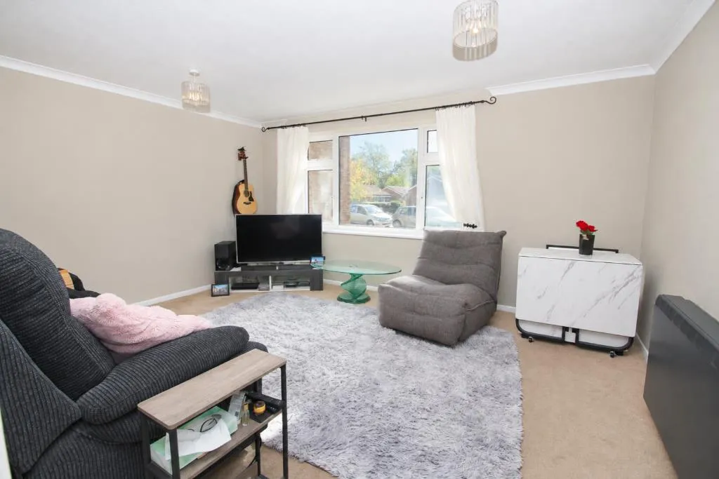 Sutton Avenue, Woking, GU21, photo 4