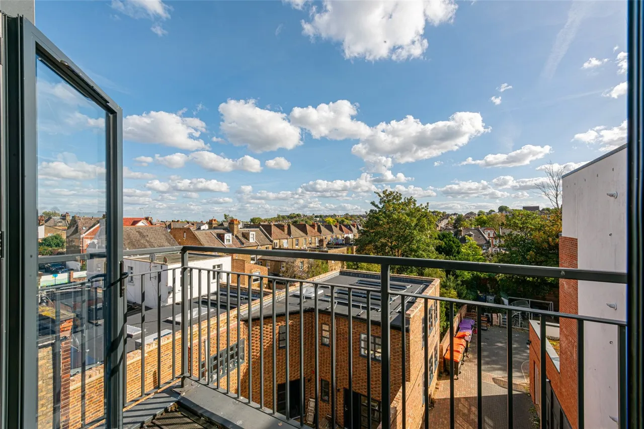 Tottenham Lane, Crouch End, photo 6