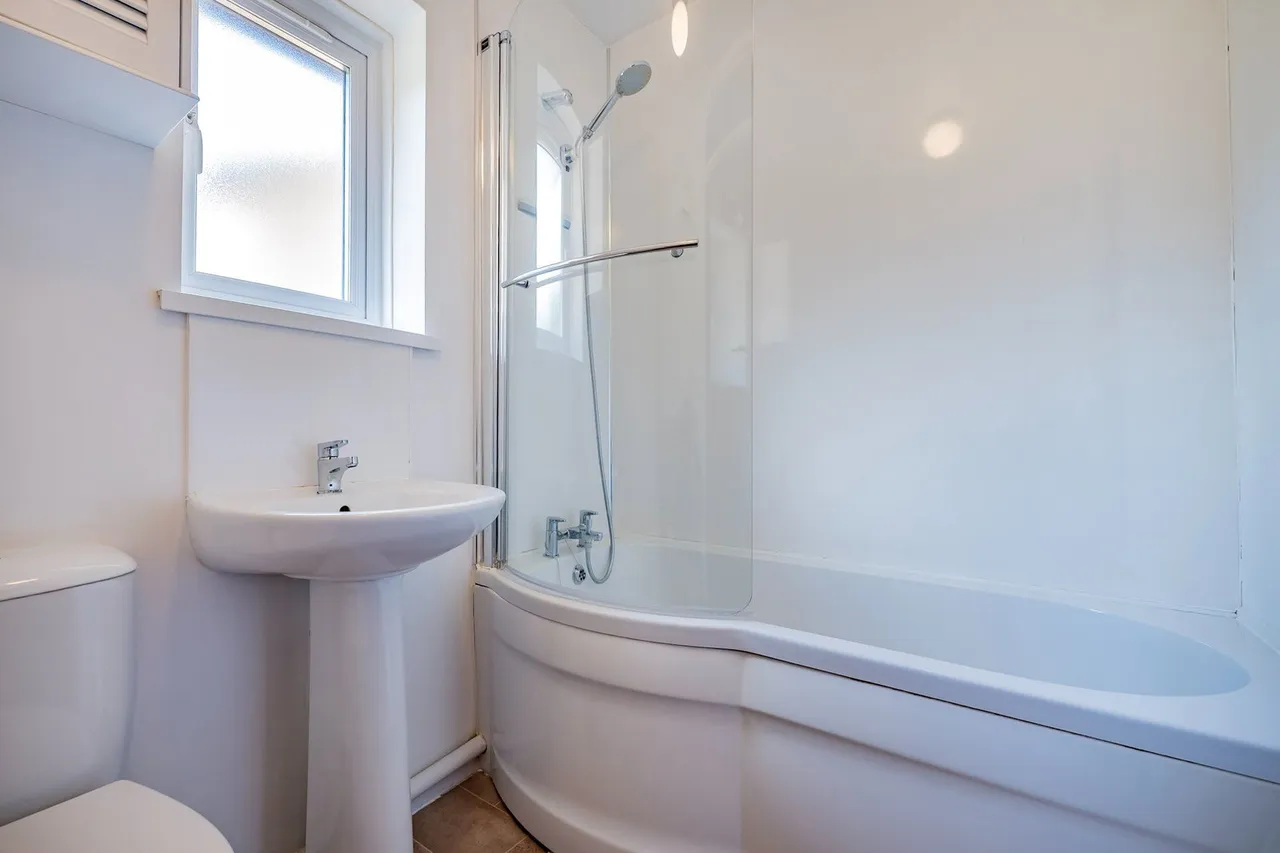 Hilders Farm Close, Crowborough, TN6, photo 8