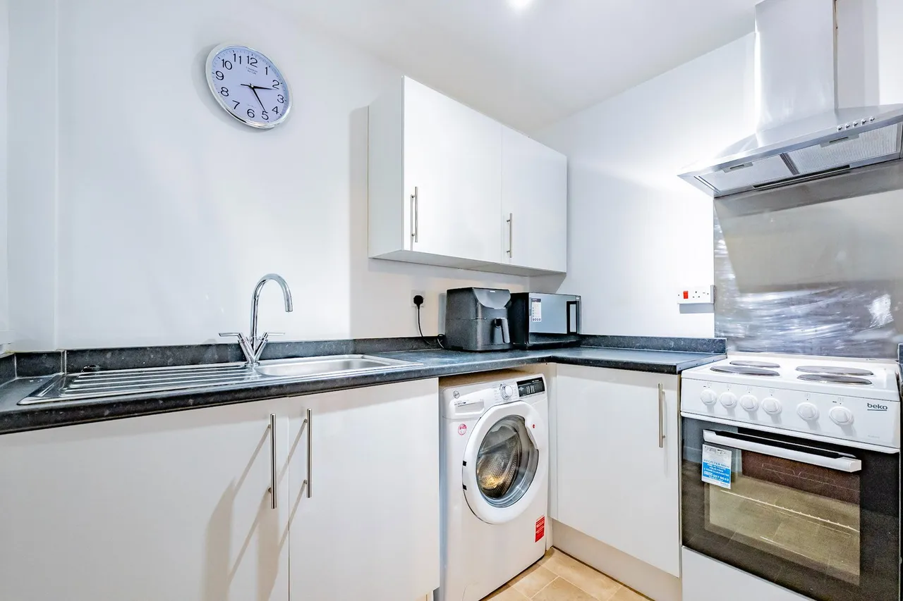 Hilders Farm Close, Crowborough, TN6, photo 4