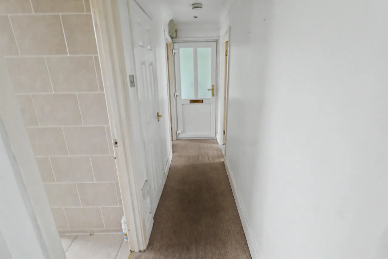 Newbridge Crescent, Wolverhampton, photo 11