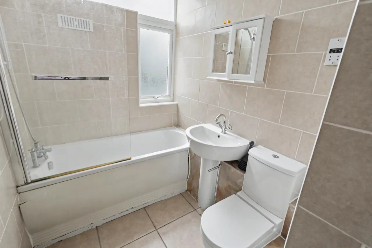 Newbridge Crescent, Wolverhampton, photo 7