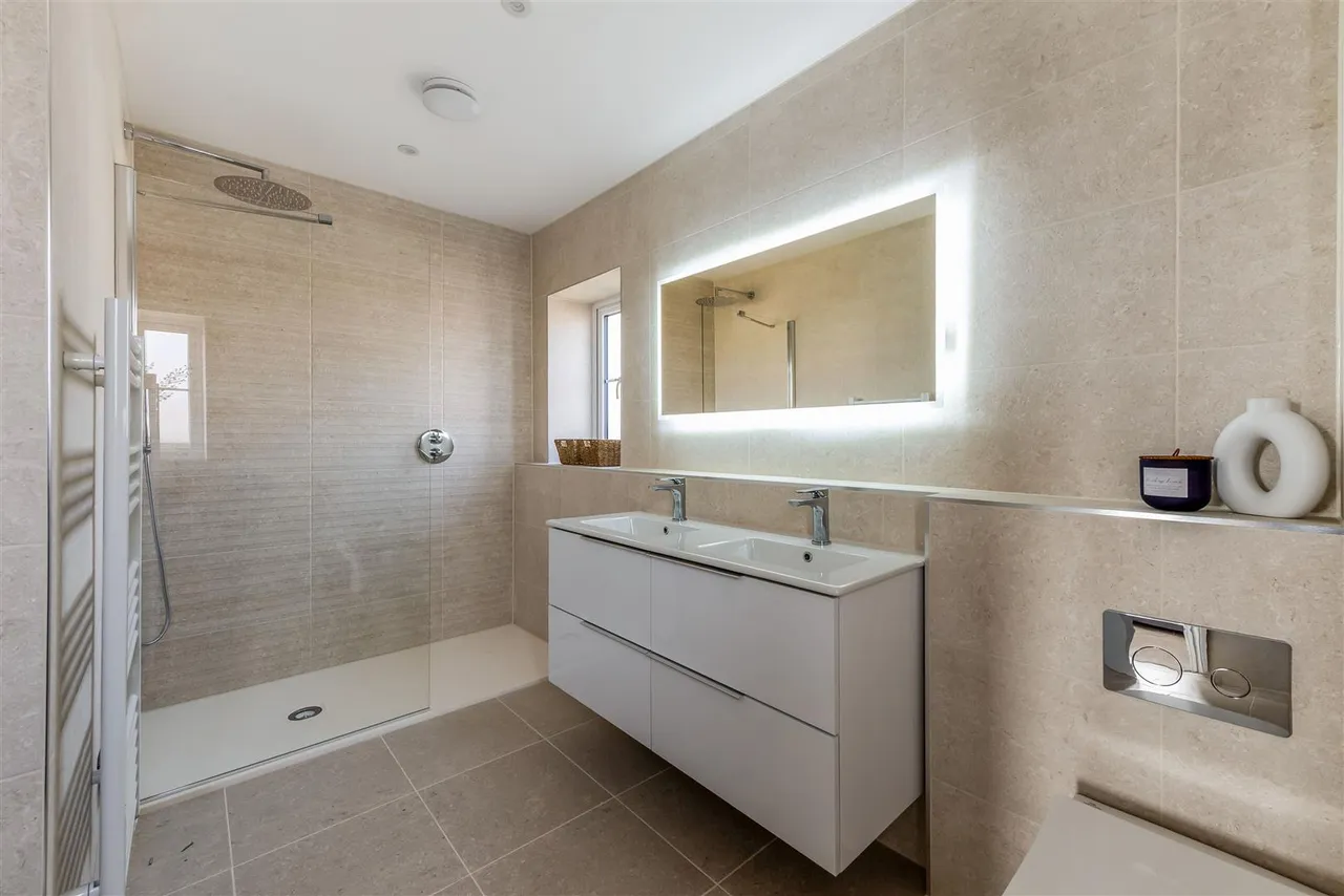 Warsash Road, Warsash, photo 10