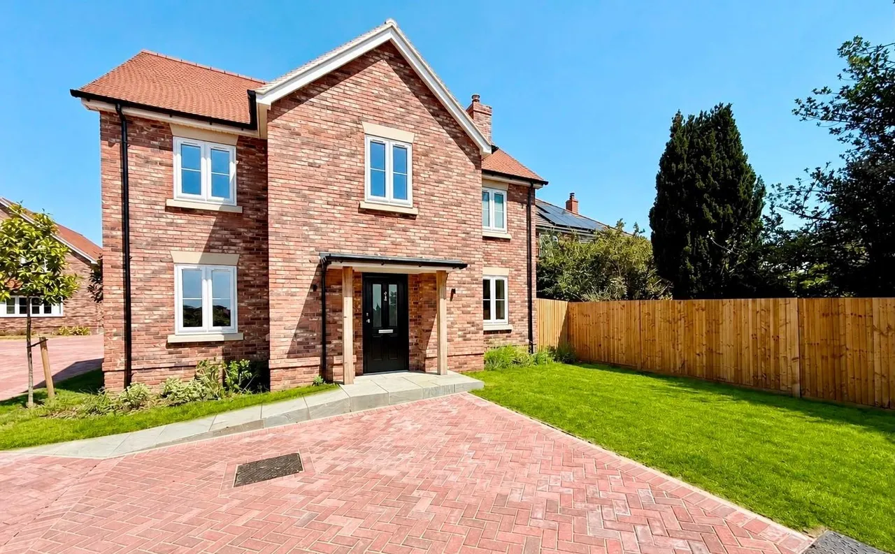 3 bed house for sale — Warsash Road, Warsash
