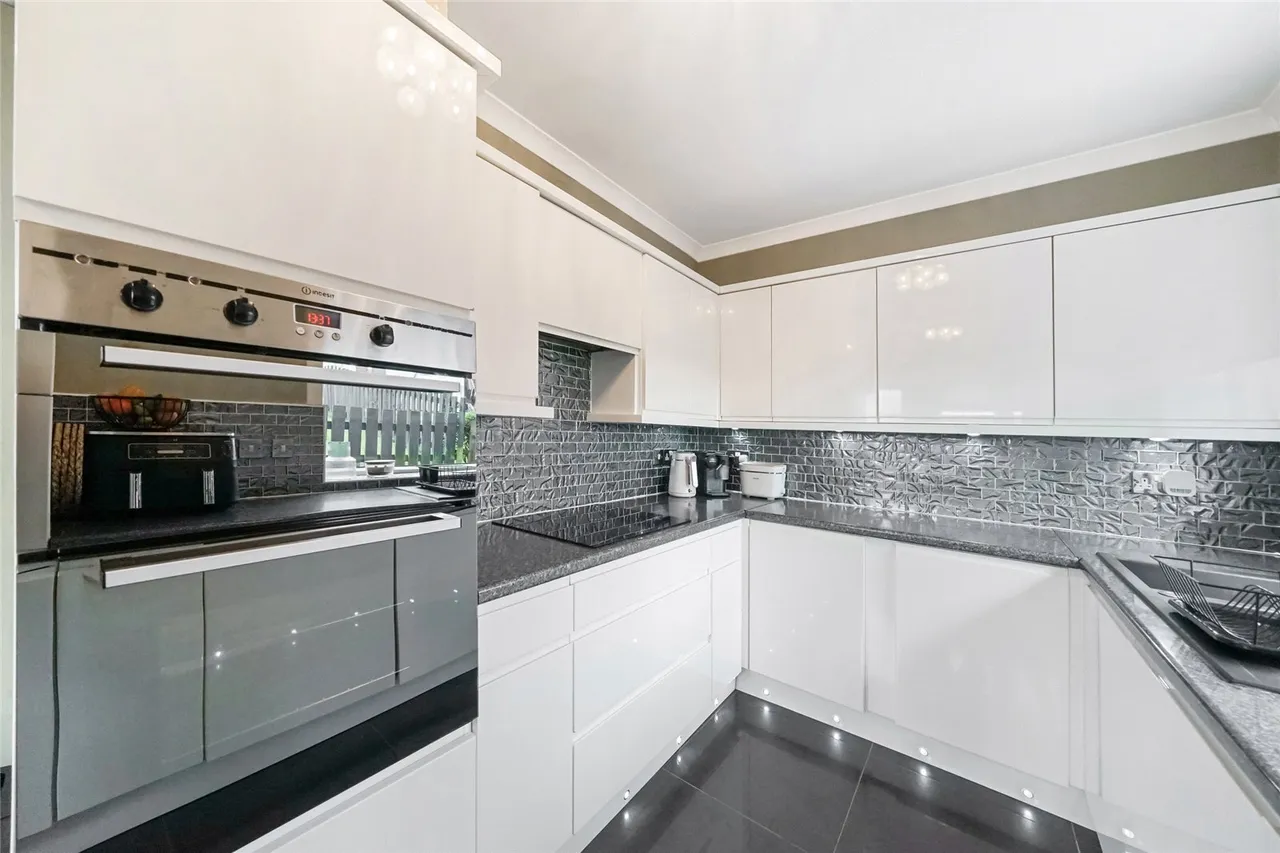 Corrie Road, Kilsyth, G65, photo 7