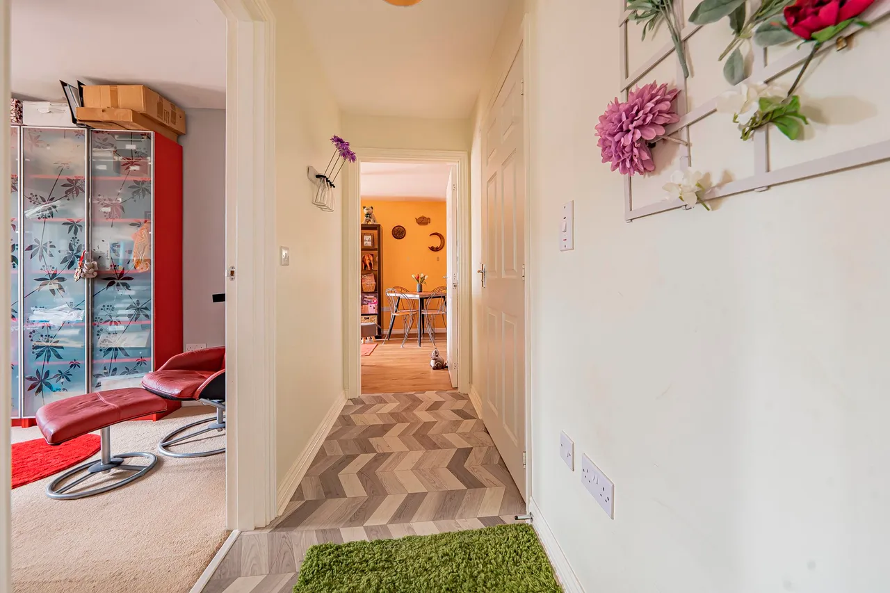 Vimy Close, Hounslow, photo 8