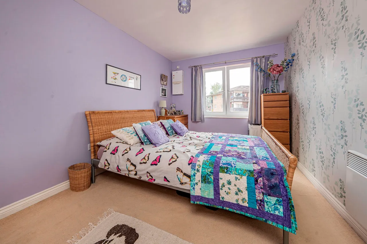 Vimy Close, Hounslow, photo 11