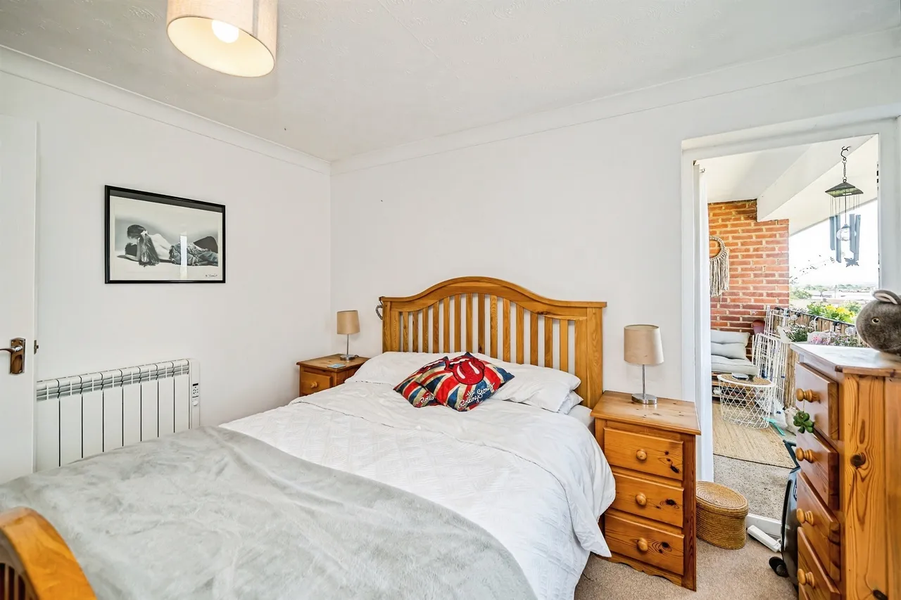 Sandringham Court, Slough, SL1, photo 11
