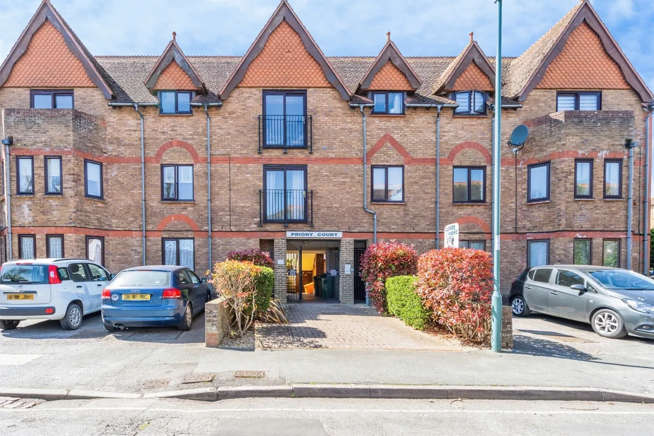 1 bed flat for sale — Campbell Road, Bognor Regis