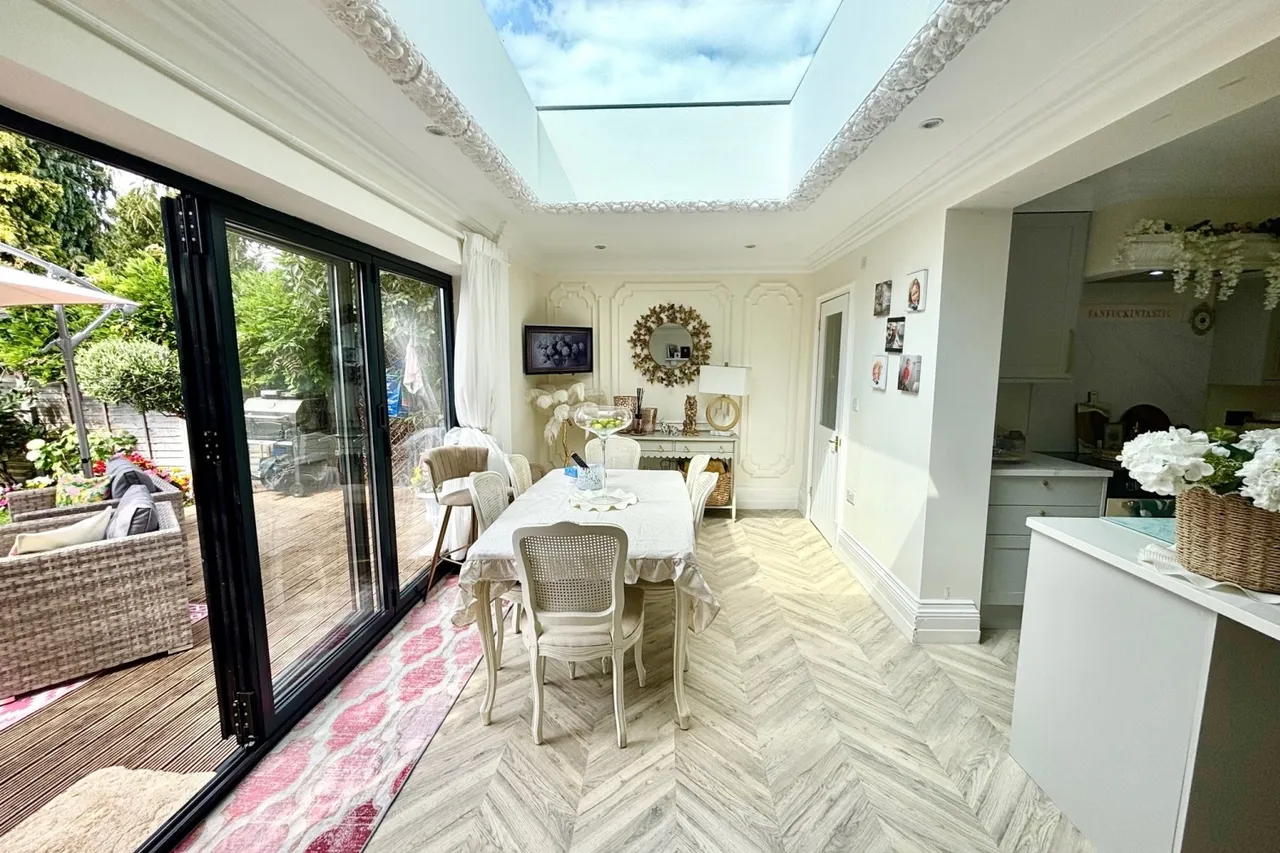 Clandon Avenue, Surrey Egham, TW20, photo 4