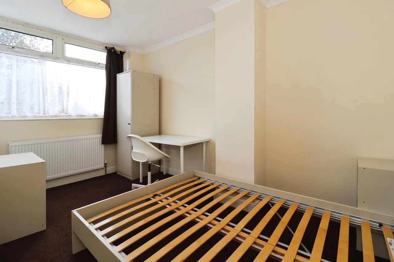 Blenheim Drive, BRISTOL, Avon, BS34, photo 8