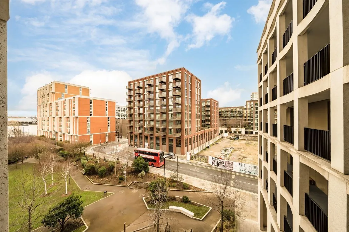 Pinnacle House, Royal Wharf, photo 5