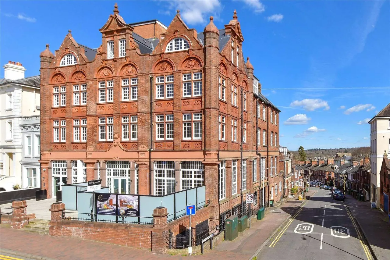 1 bed new development for sale — The Carriage House, 88 Grosvenor Road, Tunbridge Wells, Kent, TN1 2AX
