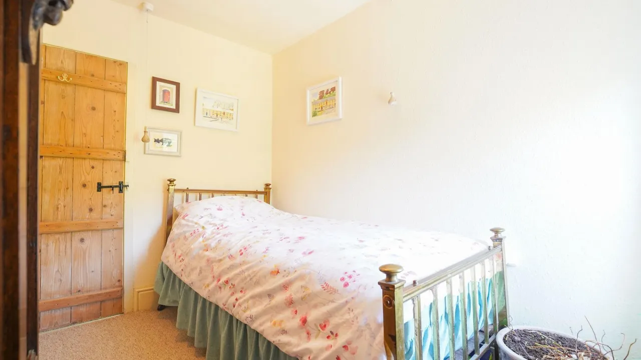 Clettwr Hall, Pontsian, SA44, photo 36