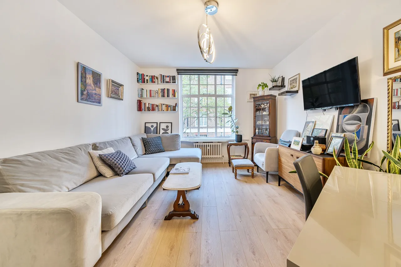 18 Meriden Court, Chelsea Manor Street, London, photo 2