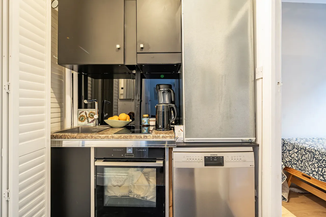18 Meriden Court, Chelsea Manor Street, London, photo 6