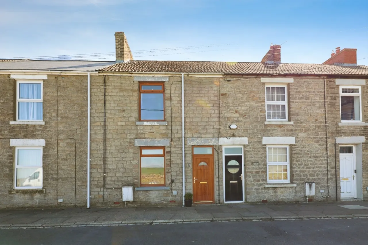 2 bed house for sale — Elm Park Terrace, Tow Law, Durham
