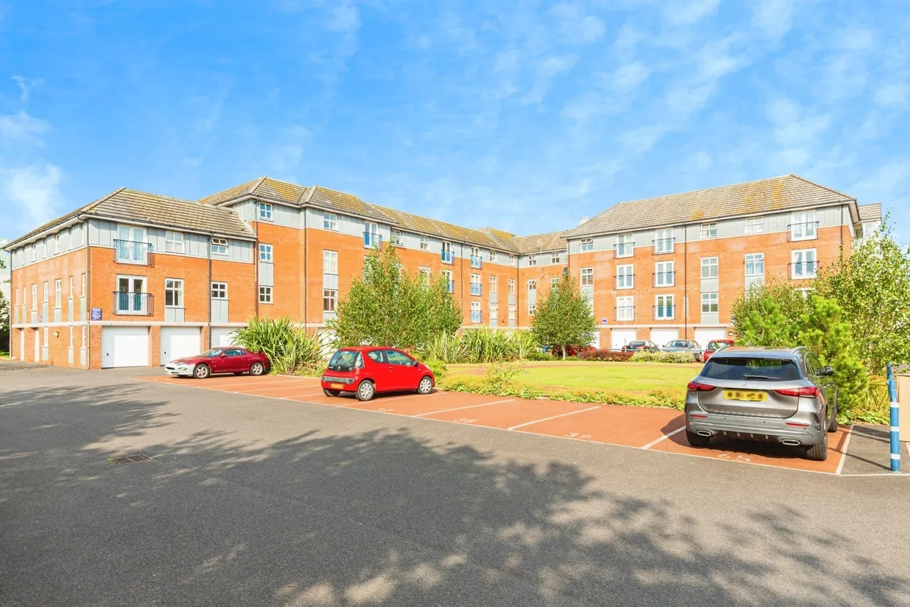 Newton Drive, Blackpool, FY3, photo 8