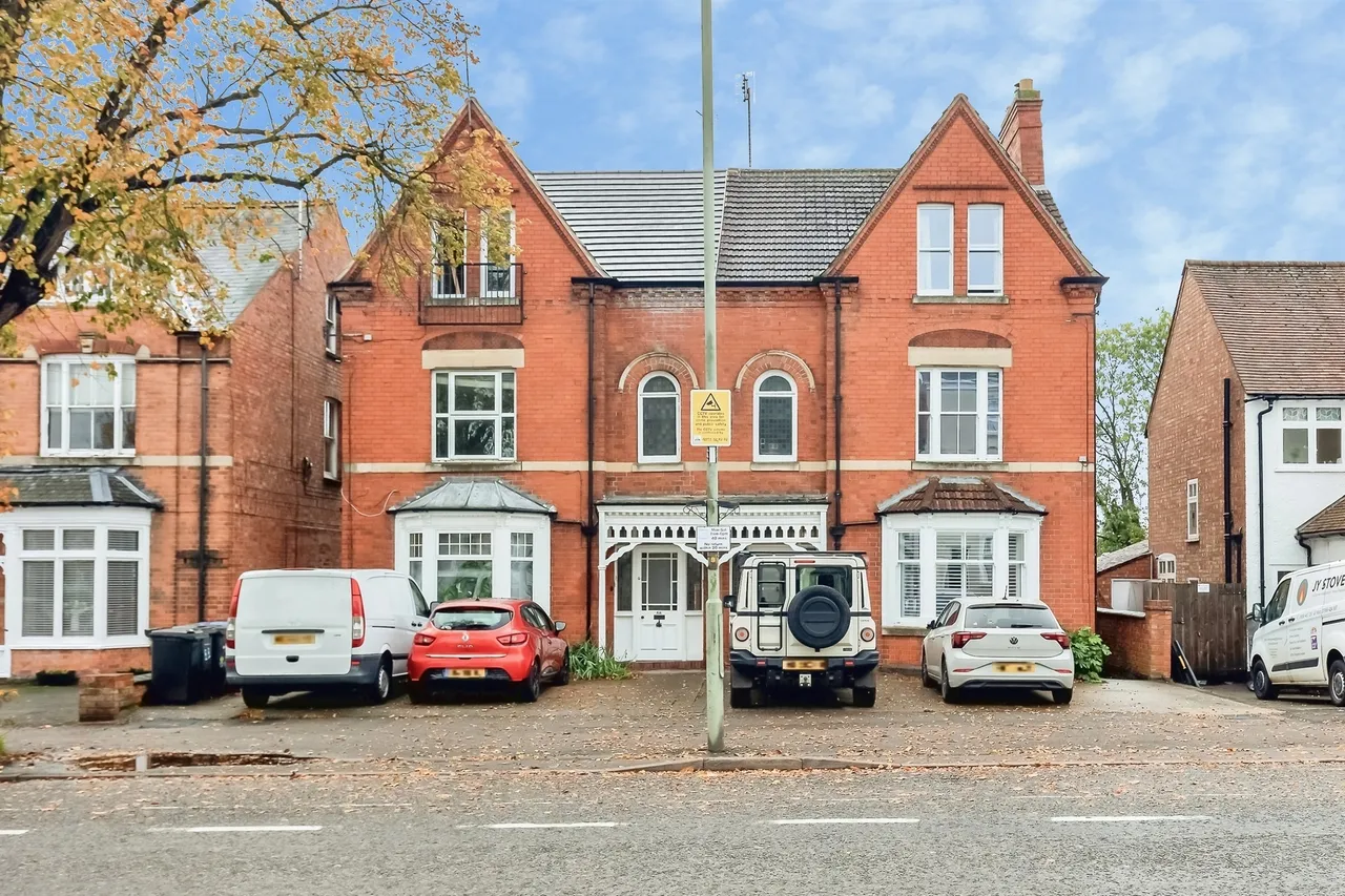 1 bed flat for sale, St. Marys Road, Market Harborough, LE16
