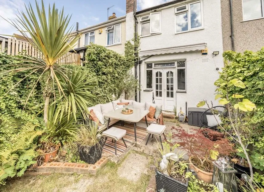 Saxon Avenue, Feltham, TW13, photo 6