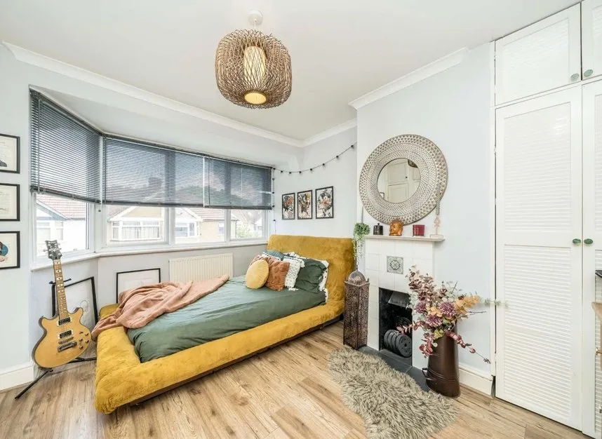 Saxon Avenue, Feltham, TW13, photo 5