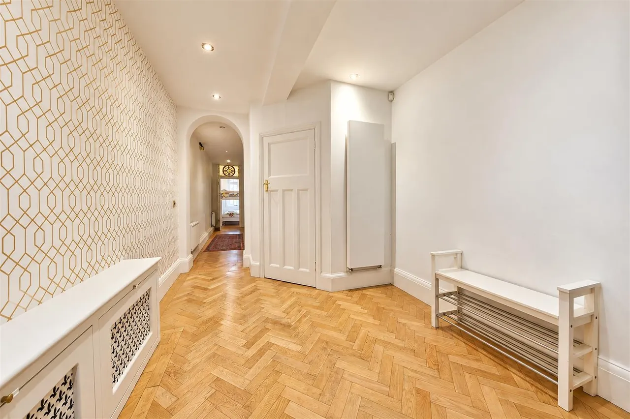 Muswell Hill Road, London, N6, photo 11