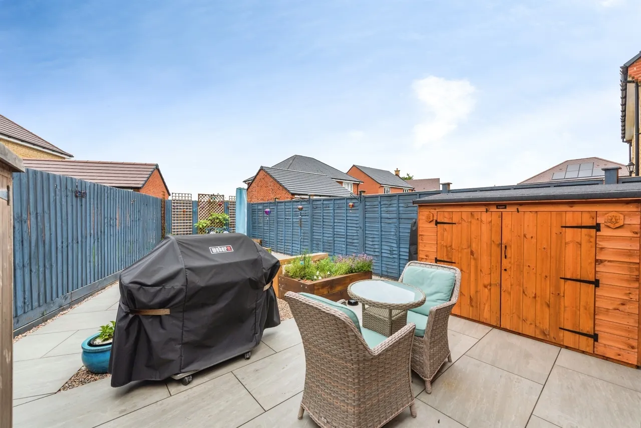 Price Close, Brize Norton, OX18, photo 13