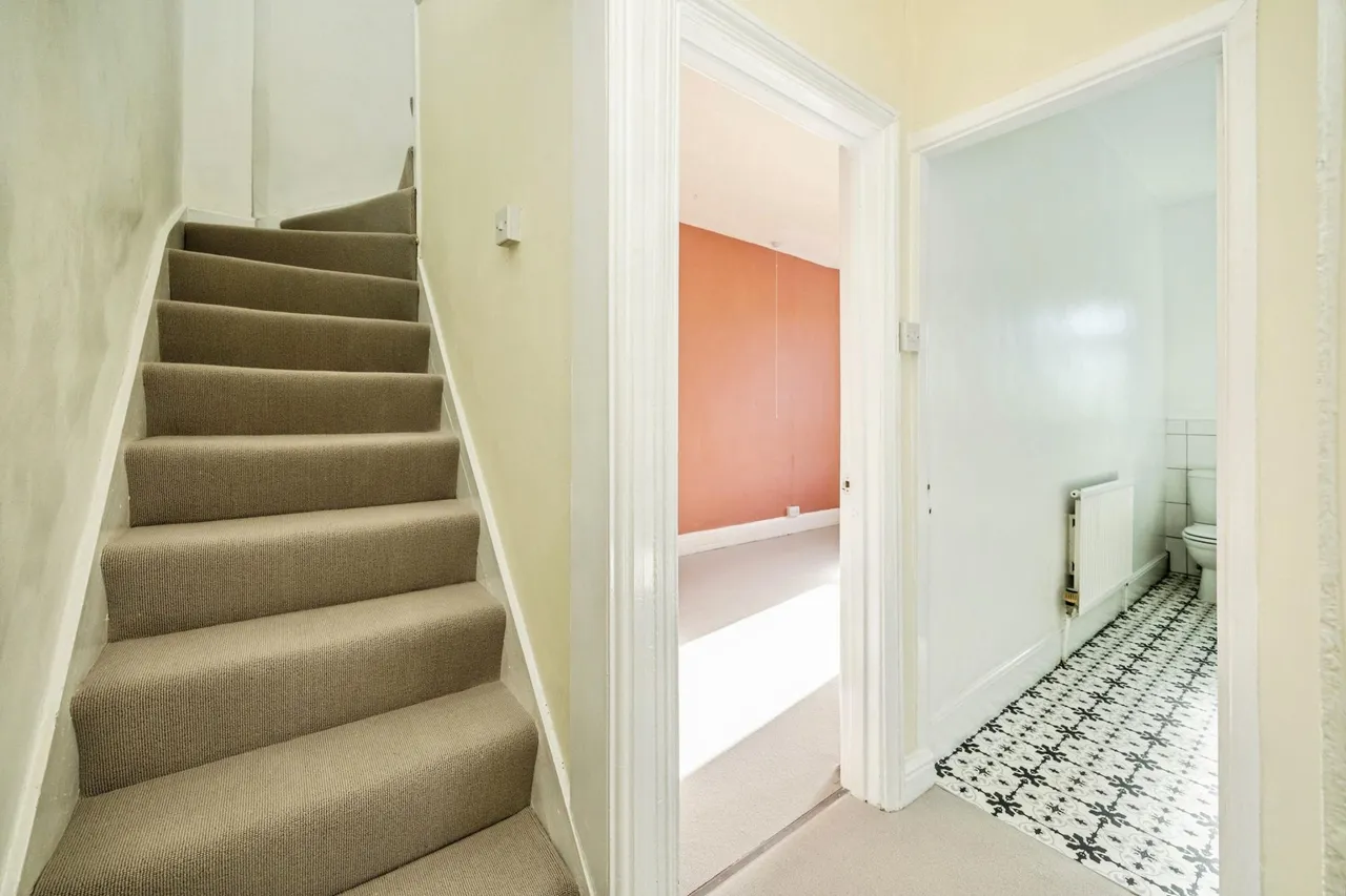 Langdale Street, Elland, HX5, photo 20
