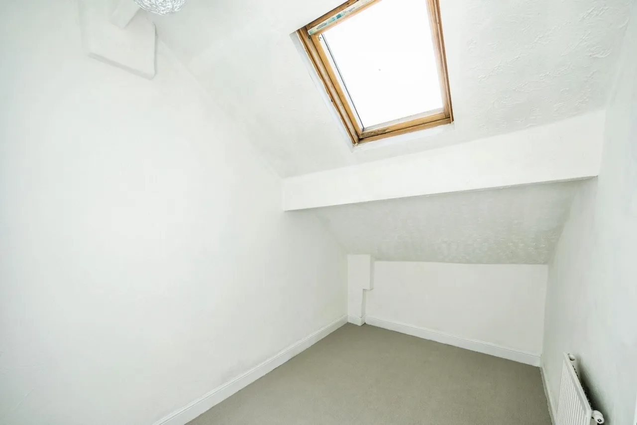 Langdale Street, Elland, HX5, photo 11
