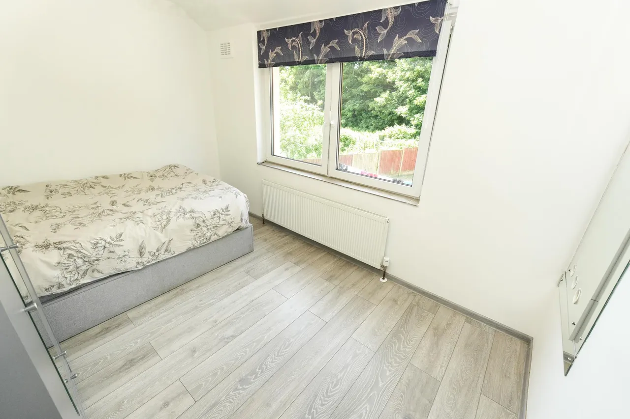 Greenwood Avenue, Rowley Regis, B65, photo 10