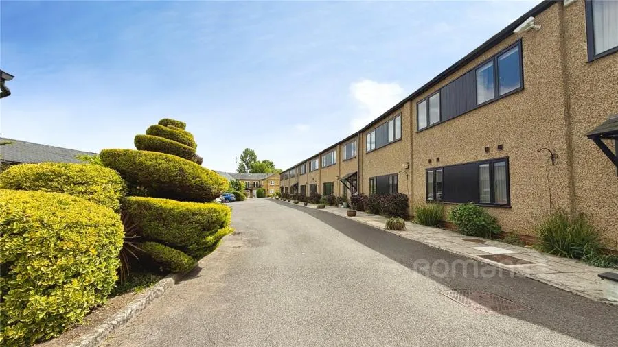 Alexandra Road, Aldershot, GU11, photo 13