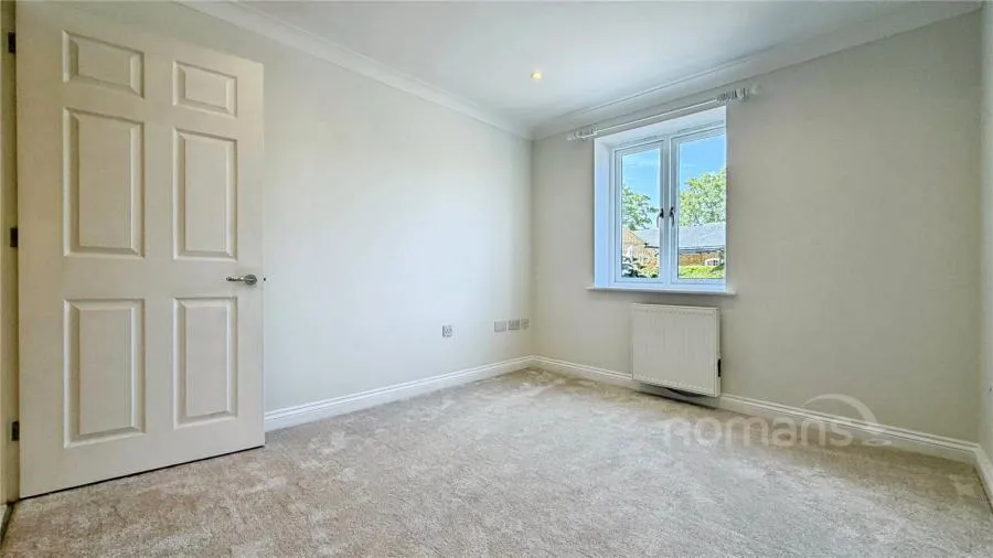 Alexandra Road, Aldershot, GU11, photo 8