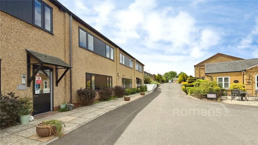 Alexandra Road, Aldershot, GU11, photo 17