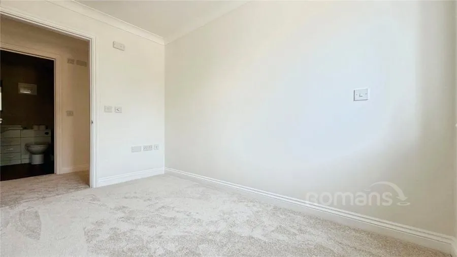 Alexandra Road, Aldershot, GU11, photo 10