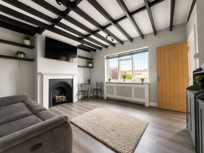 Eltham Palace Road, London, SE9, photo 2