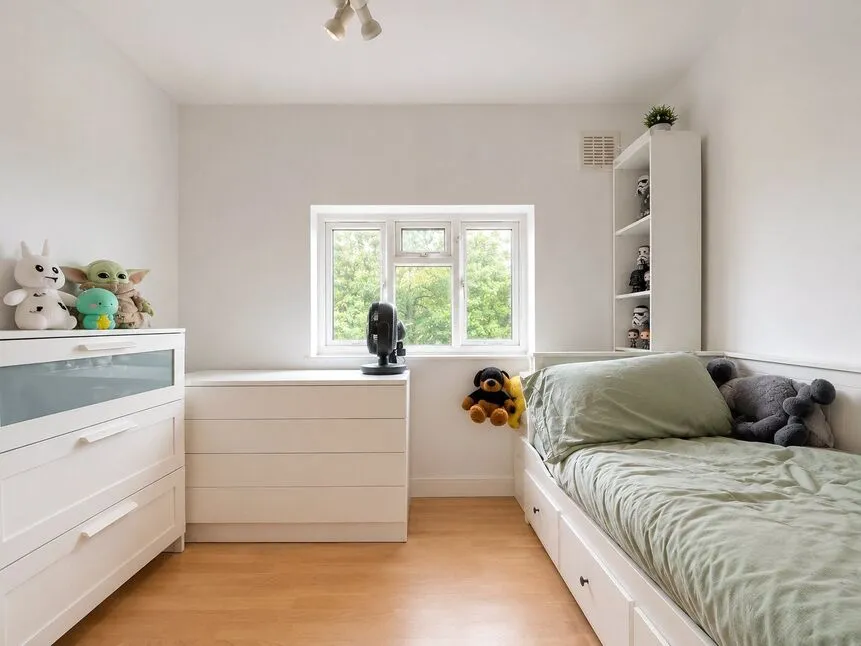 Eltham Palace Road, London, SE9, photo 12
