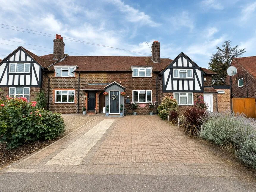 3 bed house for sale — Eltham Palace Road, London, SE9