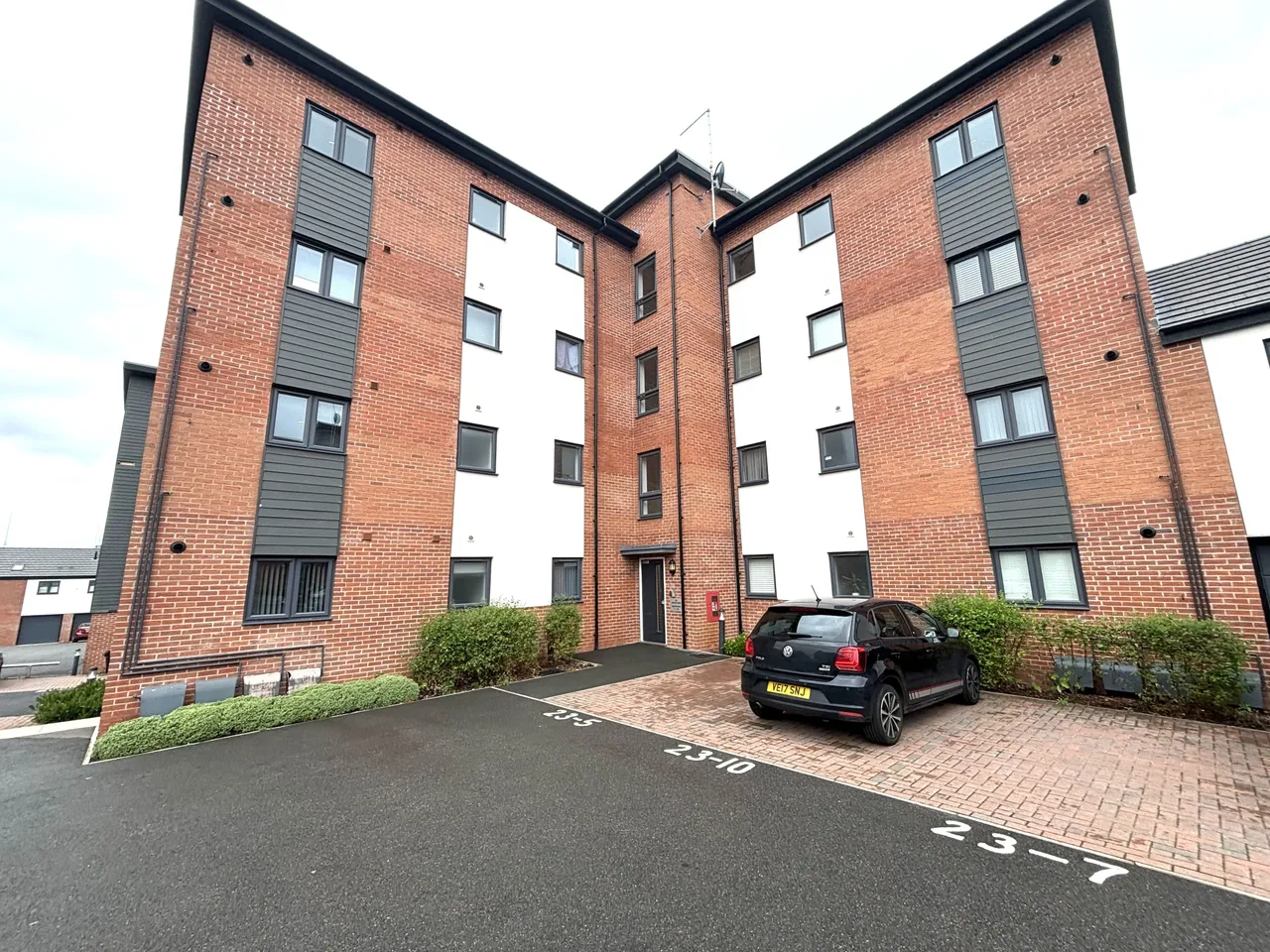 2 bed flat to rent, Ascot Way, longbridge, B31